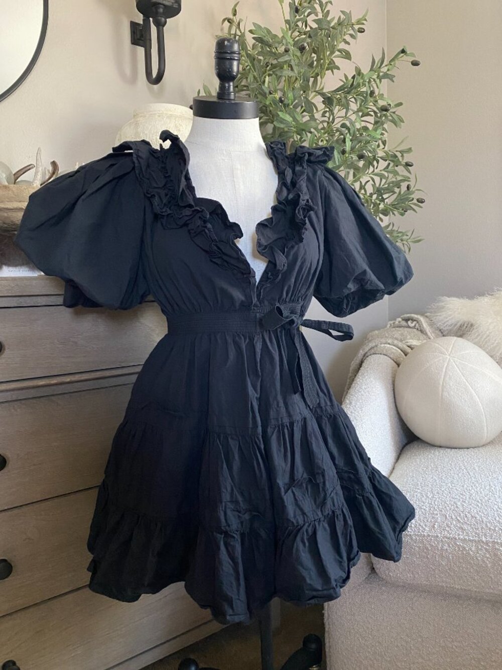 Love the Label | Remy Mini Dress in Black - Picture 4 of 12